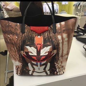 ISO Givenchy Medium Antigona Shopper Tote